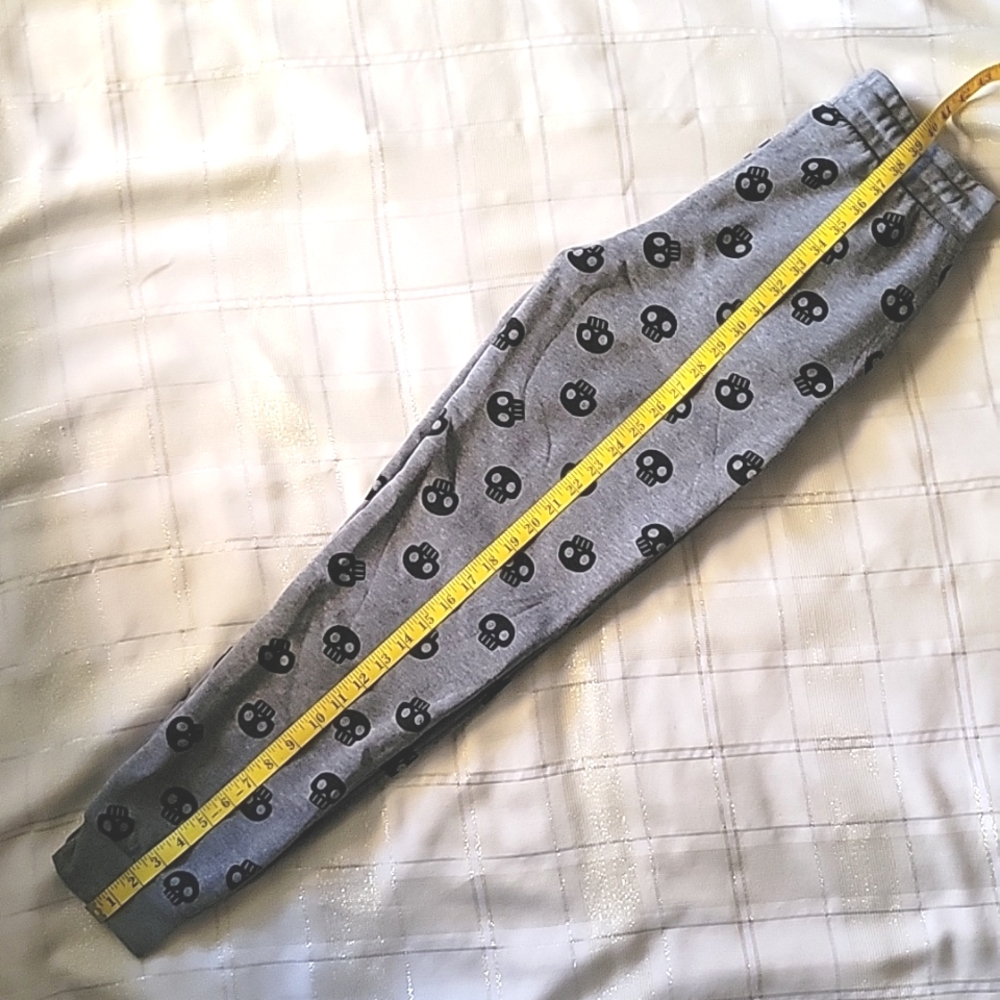 NWT Skull Crop Sweater & Sweats Set - Picture 10 of 11